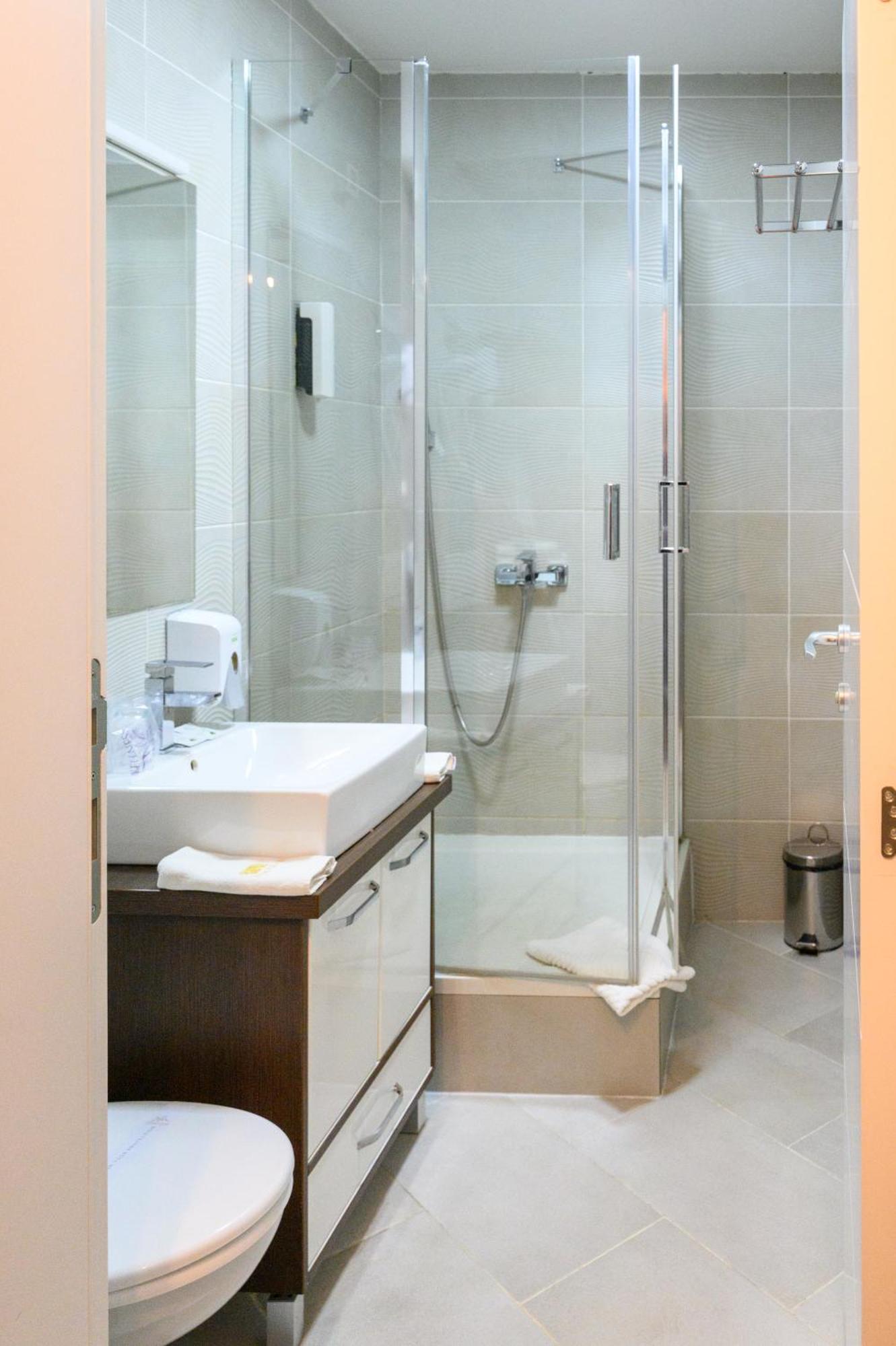 Mv Monogram Hotel Indija Екстериор снимка