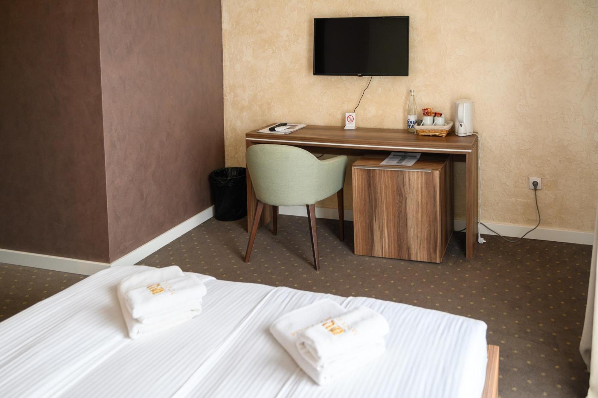 Mv Monogram Hotel Indija Екстериор снимка
