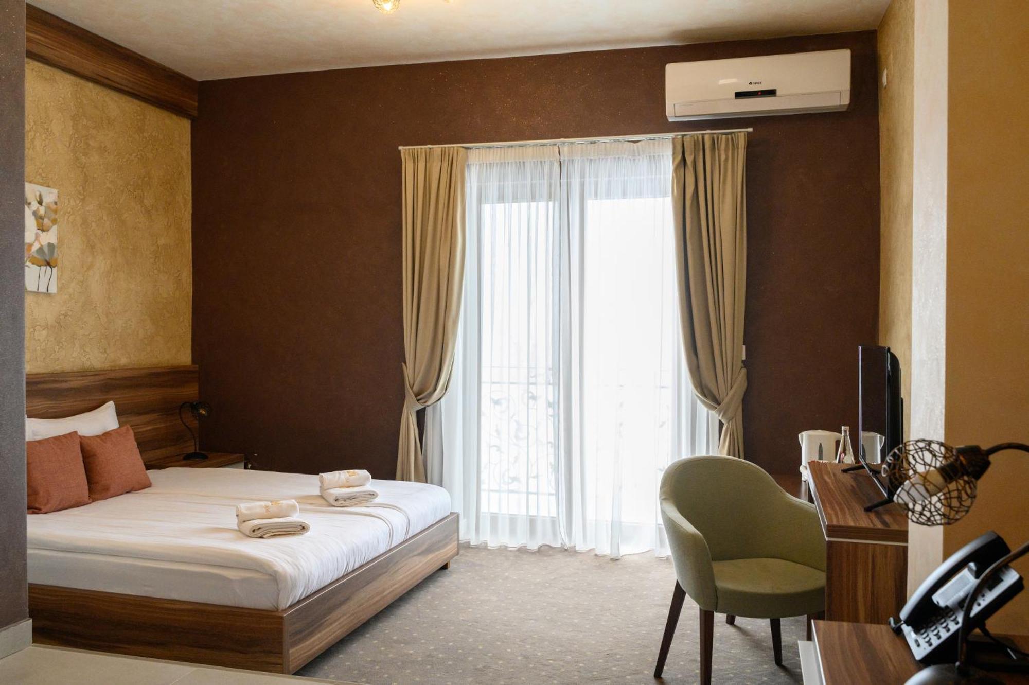 Mv Monogram Hotel Indija Екстериор снимка
