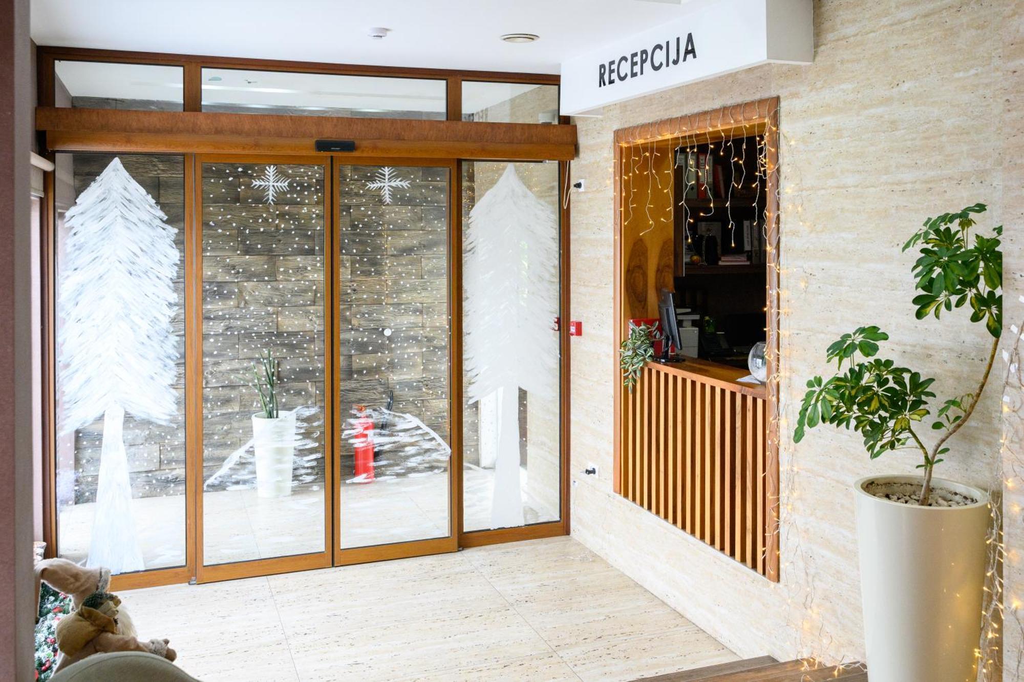 Mv Monogram Hotel Indija Екстериор снимка