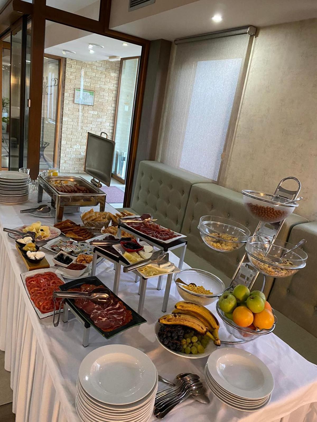 Mv Monogram Hotel Indija Екстериор снимка