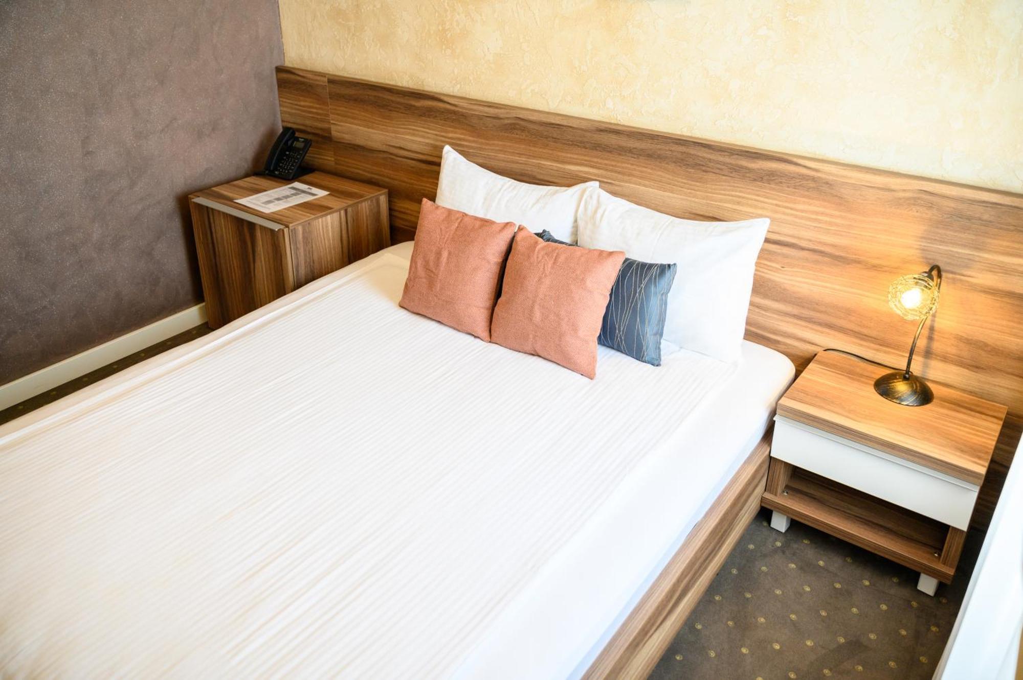 Mv Monogram Hotel Indija Екстериор снимка